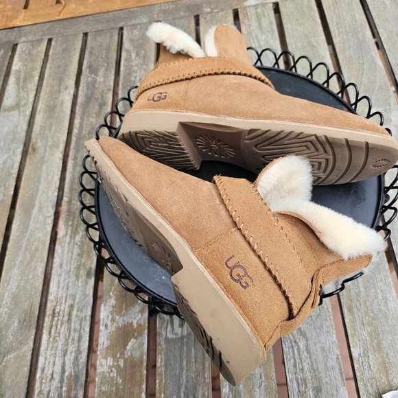 Short UGG Ankle Boots Womens McKay Chestnut Brown Suede Booties 1012358 10 41 - Picture 2 of 13